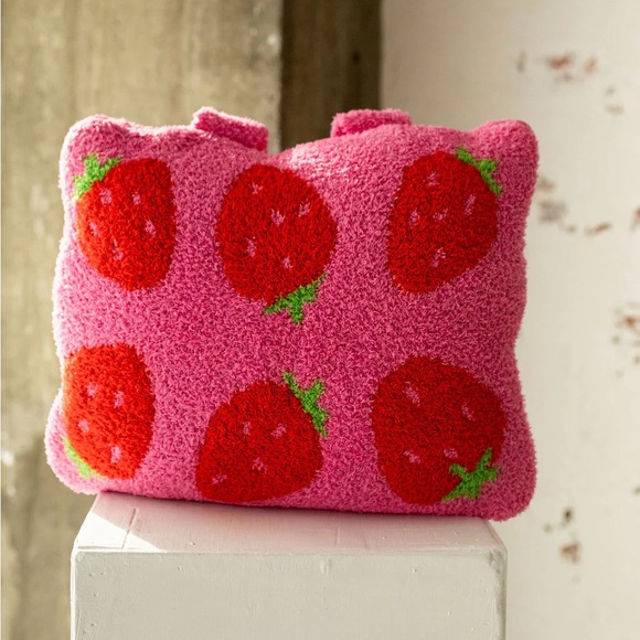 Staykation Strawberry Kids Backpack Quillow 
🍓Sold Out 🍓 - Travel Blanket - Picture 1 of 5
